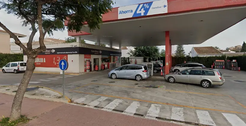 Carrefour Express en Avenida del Pla, 77, Junto a la Estación Cepsa, Jávea