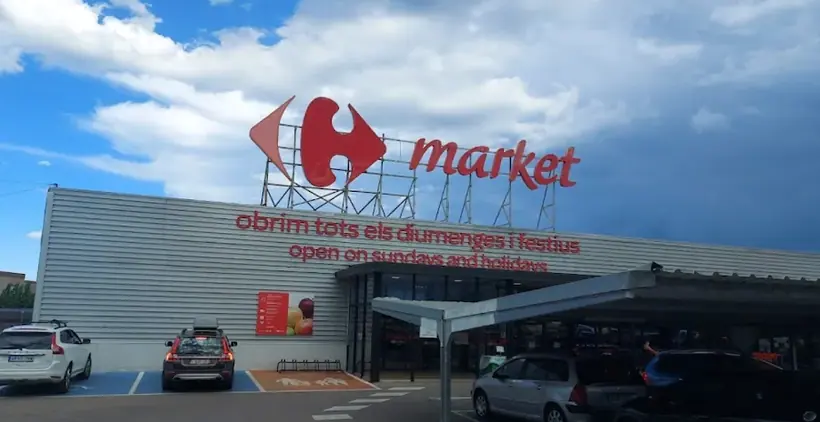 Carrefour Market en Avenida de Girona, s/n, L'Escala