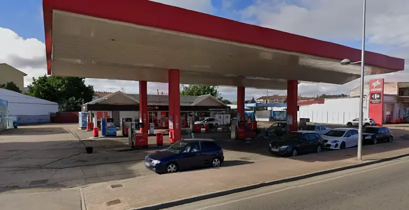 Carrefour Express en N-V Antigua, Km 302,6, Junto a la Estación Cepsa, La Bañeza