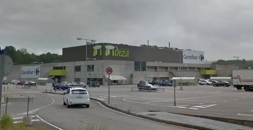 Carrefour en Arenal, s/n, Lalin