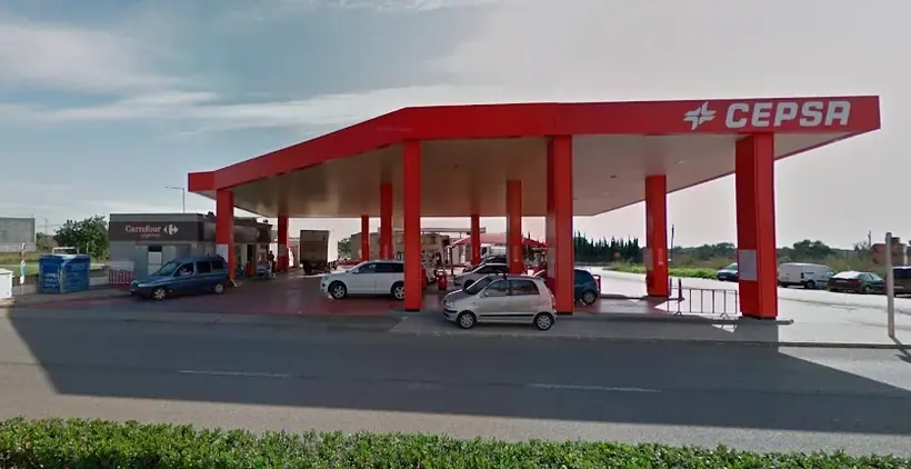 Carrefour Express en Avenida Carlos V, s/n, Junto a la Estación Cepsa, LlucMajor