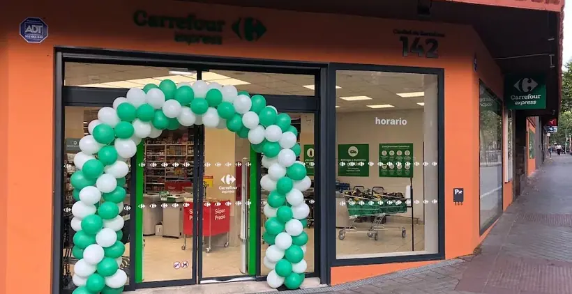 Carrefour Express en Avenida Ciudad de Barcelona, 142, Madrid