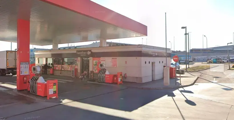Carrefour Express en Avenida de los Poblados, s/n, Madrid