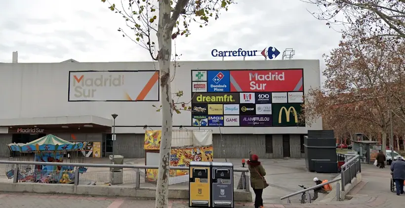 Carrefour en Avenida de Pablo Neruda, 91-97, Madrid