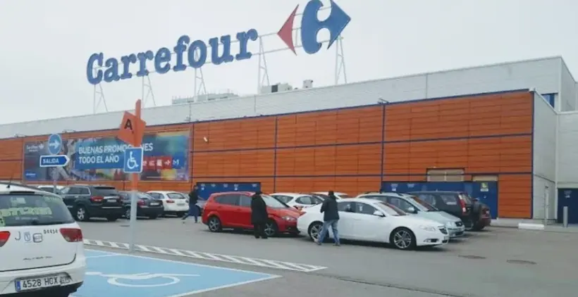 Carrefour en Avenida Las Suertes, s/n, Madrid
