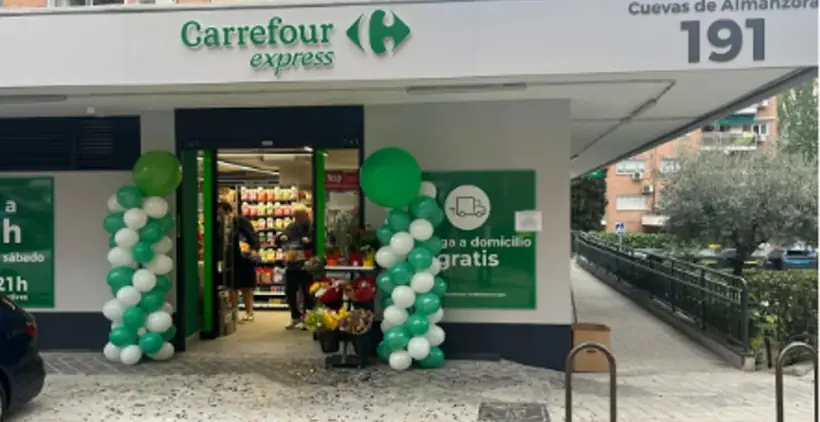 Carrefour Express en Calle Cuevas de Almanzora, 191, Madrid