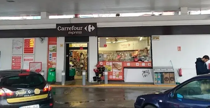 Carrefour Express en Glorieta Mariano Salvador Maella, s/n, Madrid