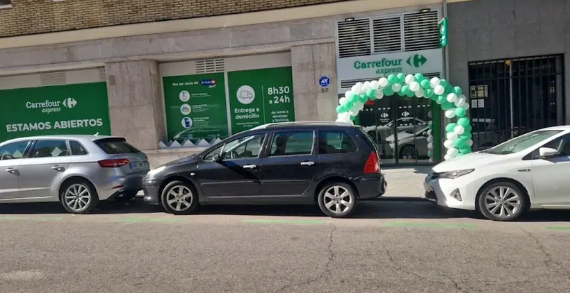 Carrefour Express en María de Guzmán, 25, Madrid