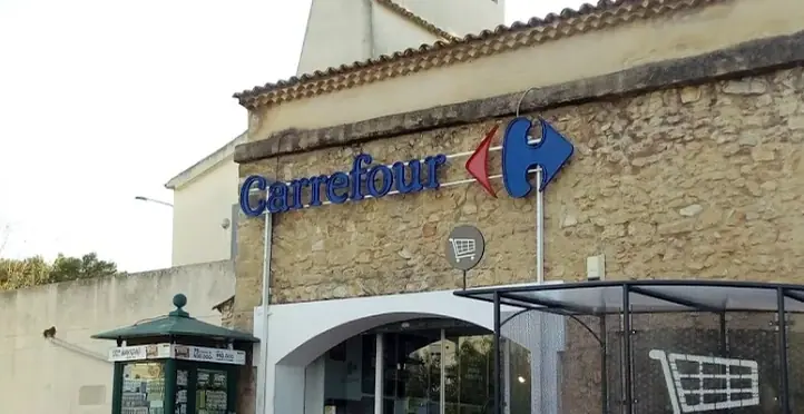 Carrefour en Joan Muntaner i Bujosa, Urbanitzacio Son Cotoner, Mallorca