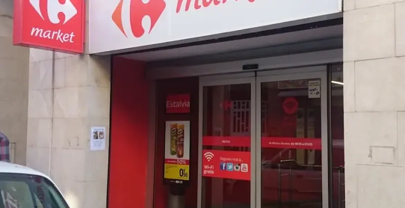 Carrefour Market en Calle Barcelona, 12, Manresa