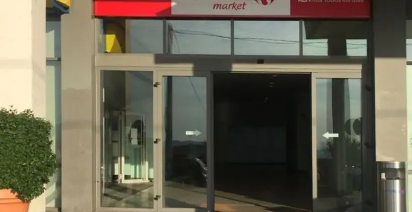 Carrefour Market en Calle del Río, s/n, Miraflores de la Sierra
