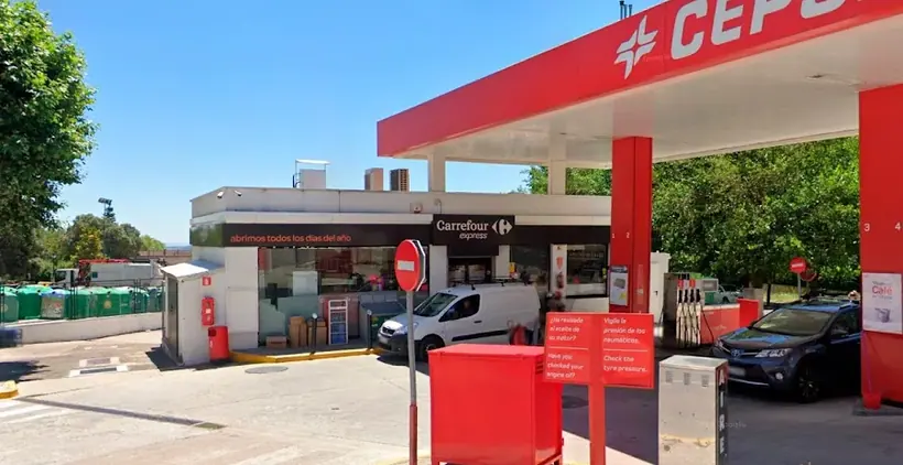 Carrefour Express en Confluencia de la Calle de la Estación con la Ctra. M-610 - M-610, km 19.8, Miraflores de la Sierra
