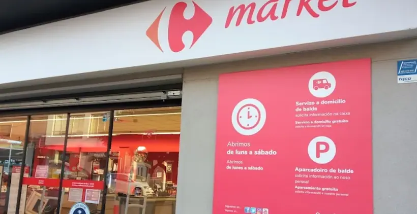 Carrefour Market en Rua as Barxas, esquina Carretera Sisalde, Moaña