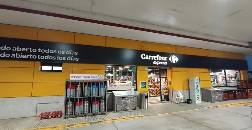 Carrefour Express en Polígono Igono Río do Pozo. Av. Bernardo Romero, Sector Ii, Junto a la Estación de Servicio, Narón
