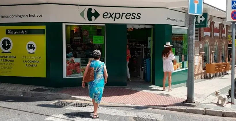 Carrefour Express en Calle Castilla Pérez esq. Manuel Marín, Nerja