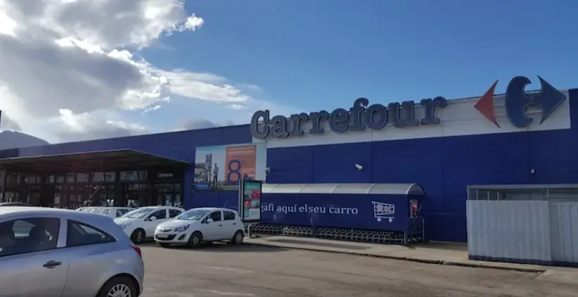 Carrefour en Avenida Santa Coloma, 74, Olot