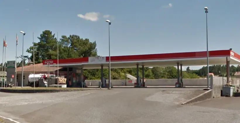 Carrefour Express en Carretera Os Carballos - Marzoa Pk 0,5, Junto a la Estación Cepsa, Oroso