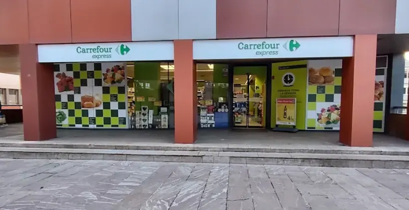 Carrefour Express en Avenida Fundación Príncipe de Asturias, 3, Oviedo