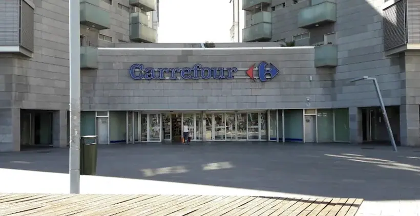 Carrefour en Avenida Barañain, s/n, Edificio Ponsal, Pamplona