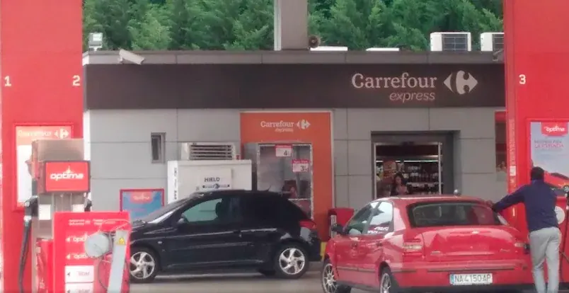 Carrefour Express en Avenida Guipuzcoa, 1, Junto a la Estación Cepsa, Pamplona