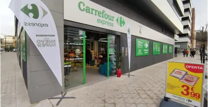 Carrefour Express en Calle Cataluña, 2-4, Pamplona
