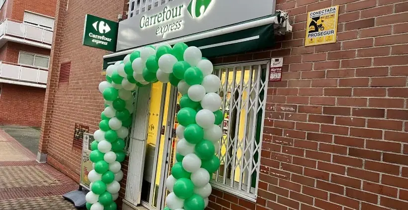 Carrefour Express en Calle Señorío de Egulbati, 8, Pamplona