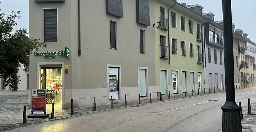 Carrefour Express en Calle El Temple, 9, Ponferrada