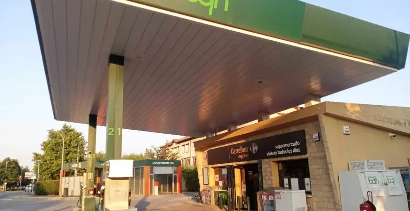 Carrefour Express en Avenida Madrid , 3, Junto a la estación de servicio, Riaza