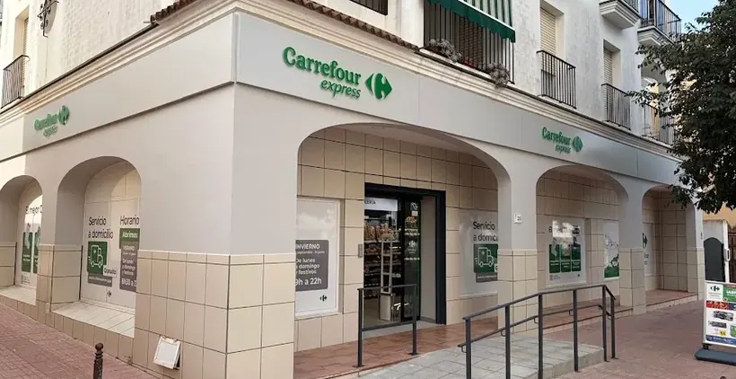 Carrefour Express en Avenida San Fernando, 28, Rota