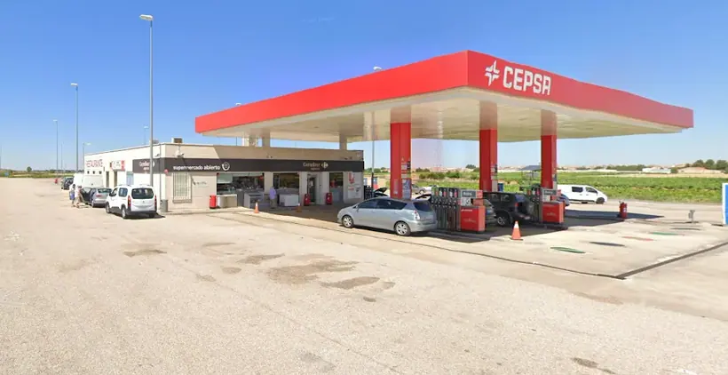 Carrefour Express en A-43, Km. 430,1. Dirección Ciudad Real - A4, Junto a la Estación Cepsa, San Clemente