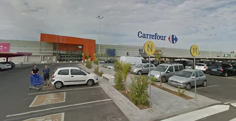 Carrefour en Carretera San Juan de Aznalfarache-Tomares, km. 1, San Juan de Aznalfarache