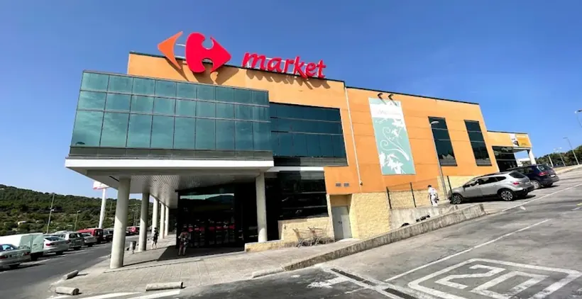 Carrefour Market en Avenida de Madrid, s/n, Centro Comercial Miralcampo, San Martín de Valdeiglesias