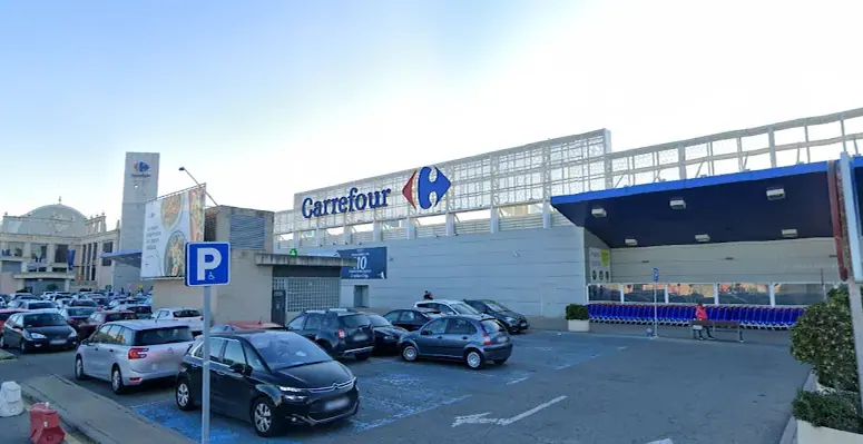 Carrefour en Carretera N-I, salida 19, Polígono Comercial Megapark, San Sebastián de los Reyes