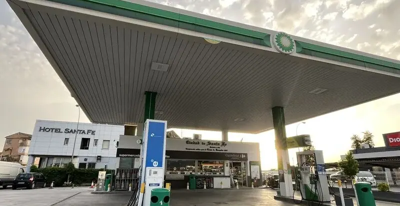 Carrefour Express en Avenida Palos de la Frontera, s/n, Junto a la estación de servicio, Santa Fe