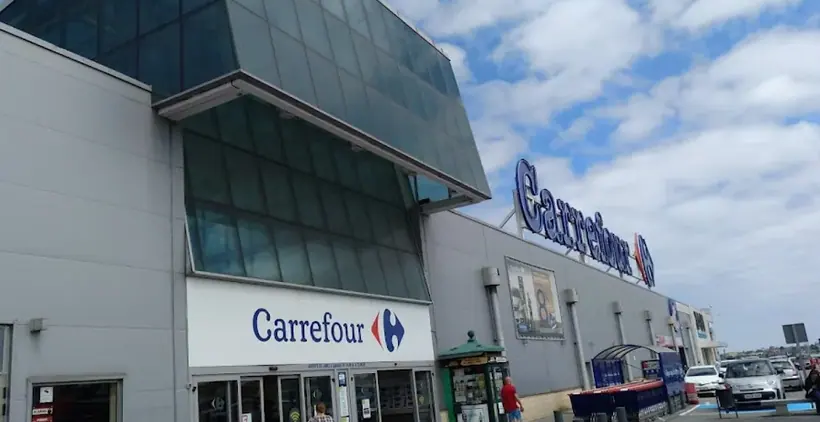 Carrefour en Calle Joaquín Rodrigo, 2, Santander