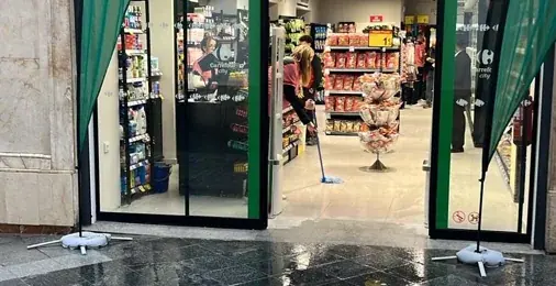 Carrefour Express en Calle Albareda, 8, Sevilla