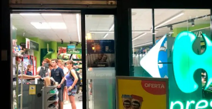 Carrefour Express en Calle Puente y Pellón, 21, Sevilla