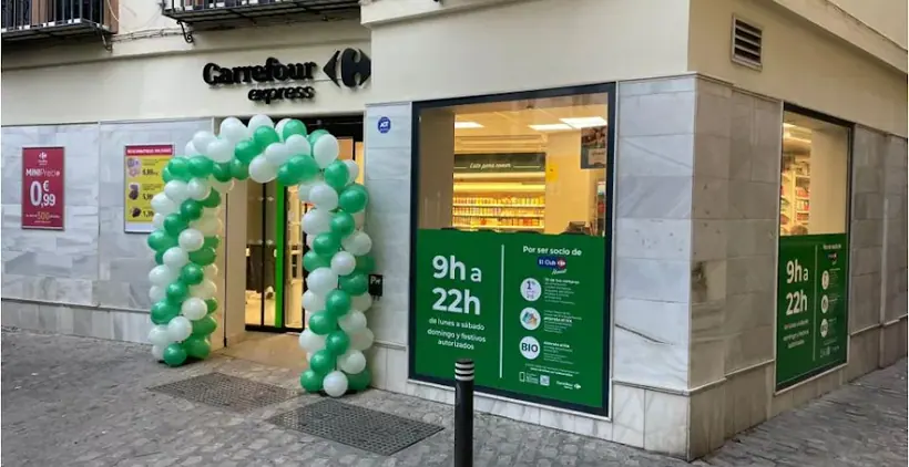 Carrefour Express en Plaza Zurbarán, 4, Sevilla