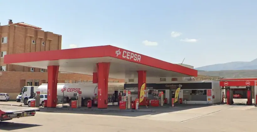 Carrefour Express en Calle Teresa Cajal, 22. N-122 Pk 85.400, Junto a la Estación Cepsa, Tarazona
