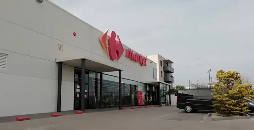 Carrefour Market en Calle Cami del Moro, s/n, esquina Passeig Miramar, Torredembarra