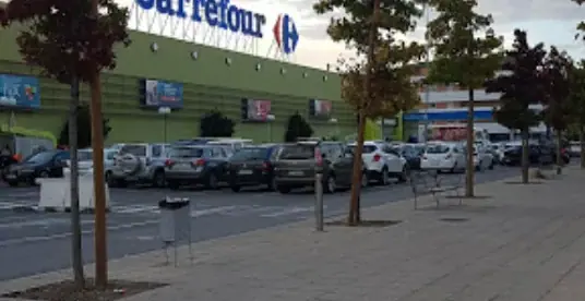 Carrefour en Avenida de Linares, s/n, Úbeda