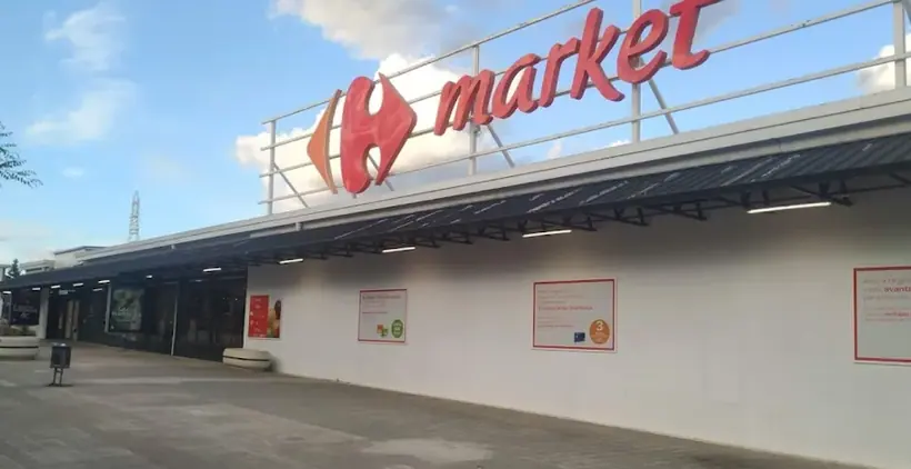 Carrefour Market en Avenida Francesc Gumà i Ferran, s/n, Zona El Formás, Valls