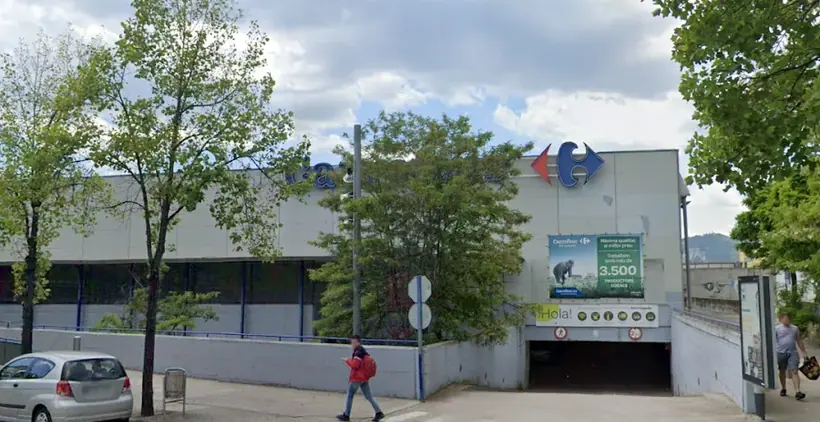 Carrefour en Calle La Llotja, 6, Vic