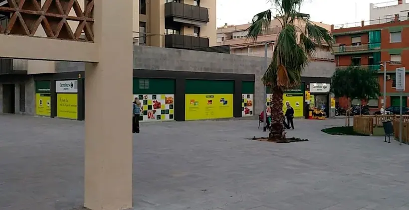 Carrefour Express en Avenida del Molino, 1, Locales 1 y 2, Viladecans