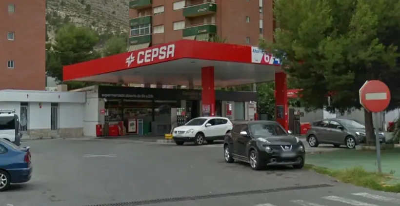 Carrefour Express en Carretera N-340, Pk. 766, Junto a la Estación Cepsa, Xixona