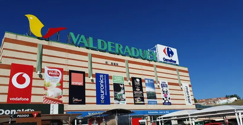 Carrefour en Avenida Cardenal Cisneros, s/n, Zamora