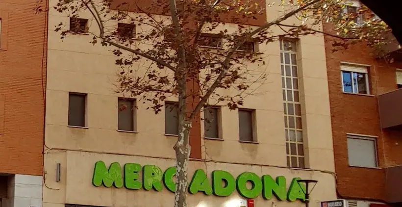 Mercadona en Avenida Reina Victoria Eugenia, 30, Cartagena