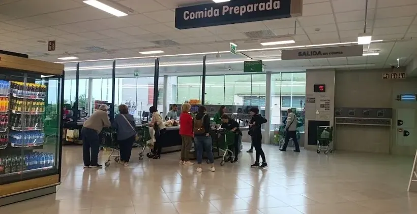 Mercadona en Avenida de Villena, 3, Caudete
