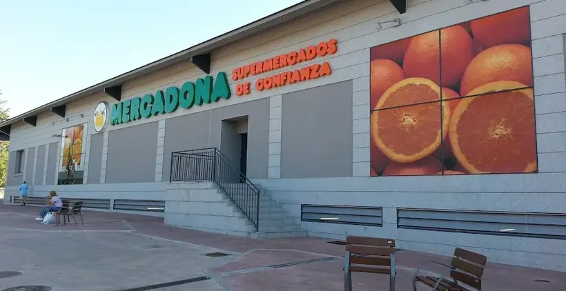 Mercadona en Calle Navia, 2, Colmenarejo