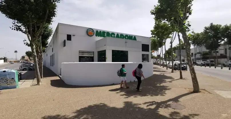 Mercadona en Avenida de la Música, 14, Conil de la Frontera